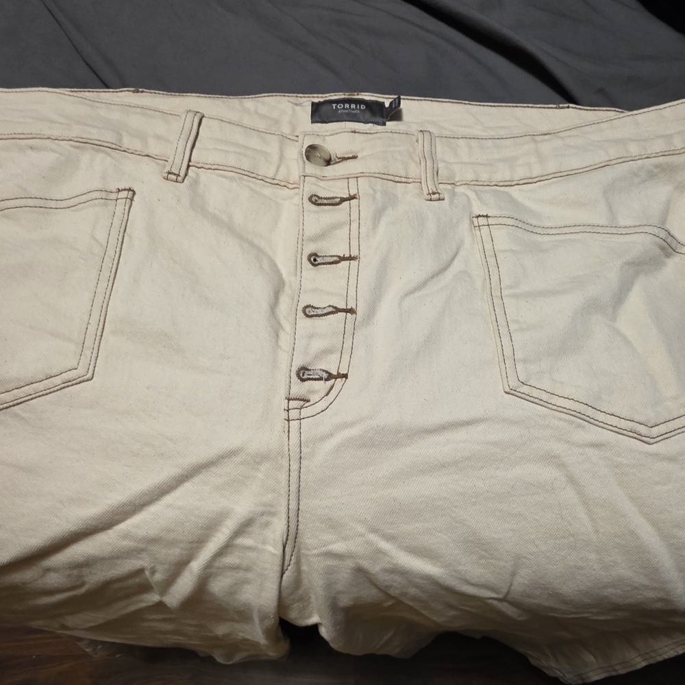 Torrid Creme Wide Leg Crops